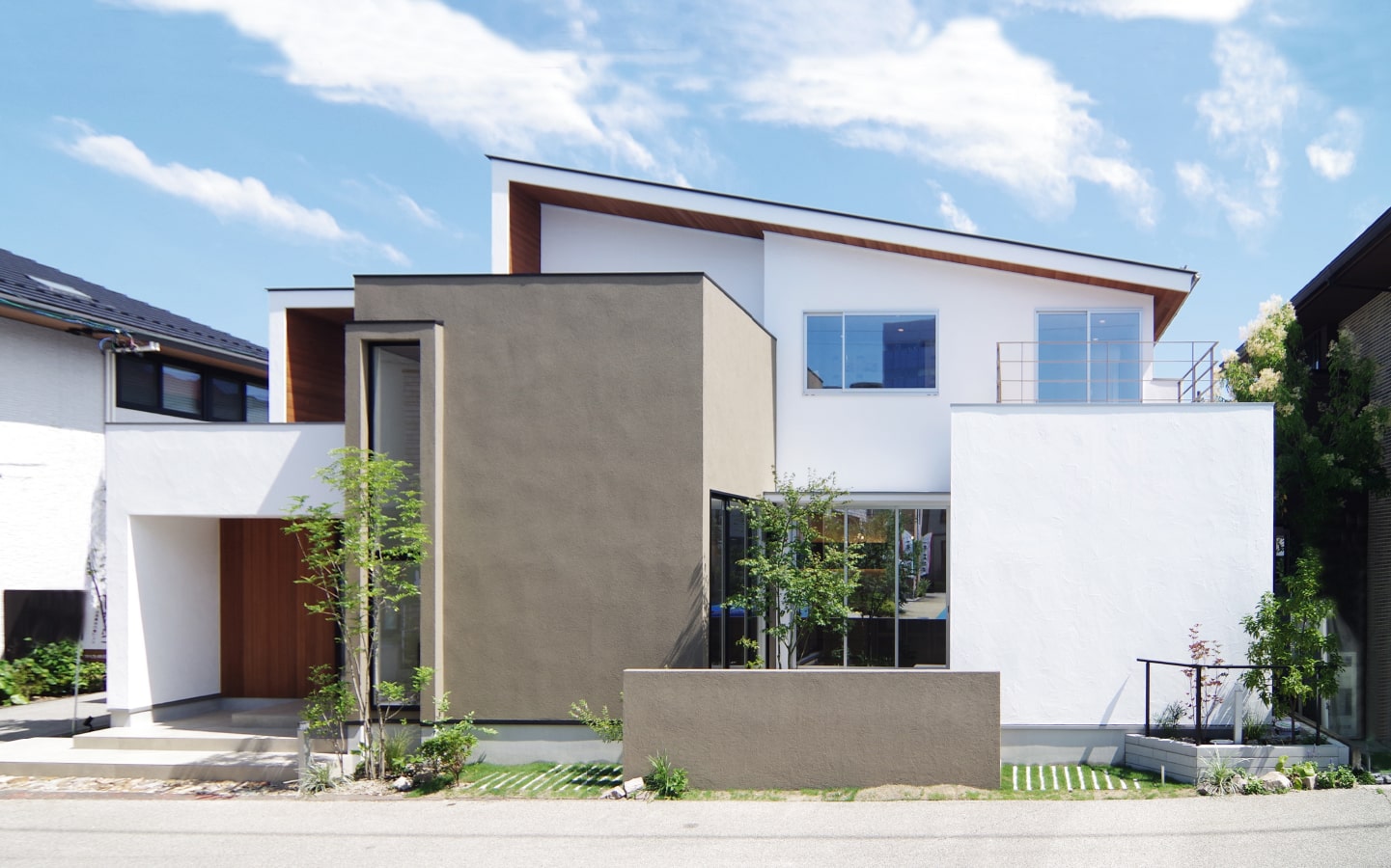 岐阜県庁前展示場外観