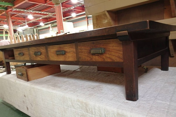 古い座卓をダイニングテーブルに改造